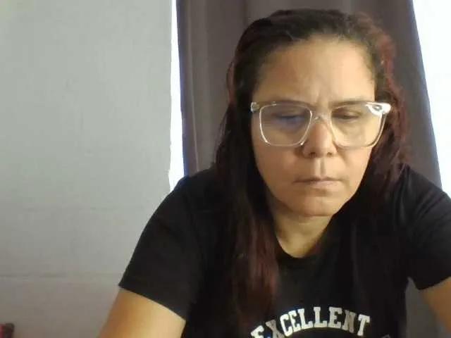 Offline lucianamaster on BongaCams