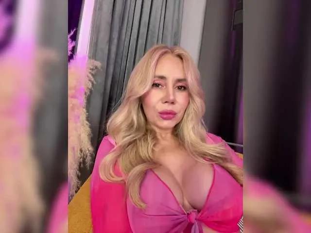 Offline Lunesa on BongaCams