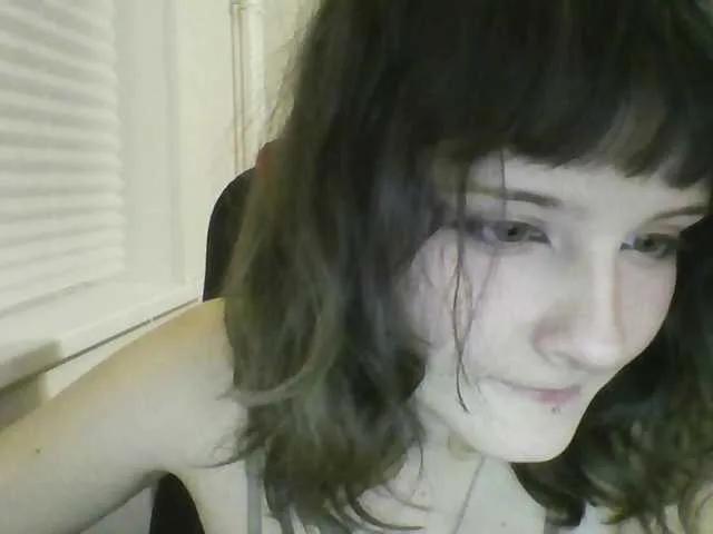 Offline Lunette on BongaCams