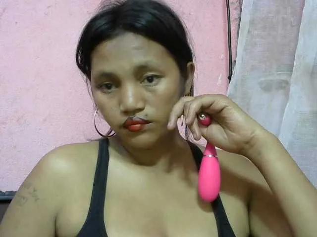 Offline Lutricia on BongaCams