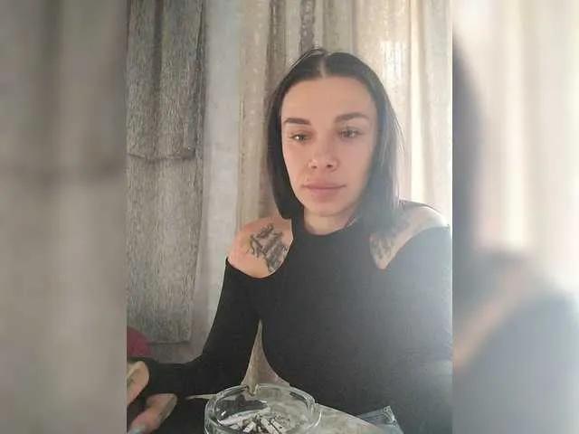 Offline MaidenCrystal on BongaCams