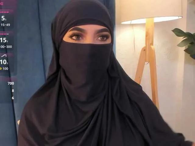 Offline malih- on BongaCams