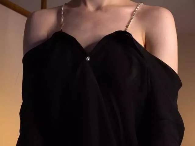 Freechat mariaro on BongaCams