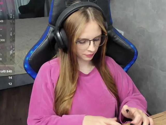 Freechat MCfly-1 on BongaCams