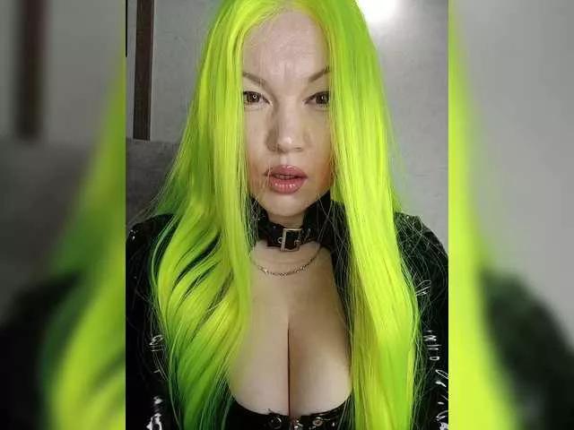 Offline Mediumsomnambula on BongaCams