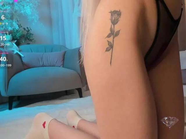 Offline MiaTonyy on BongaCams