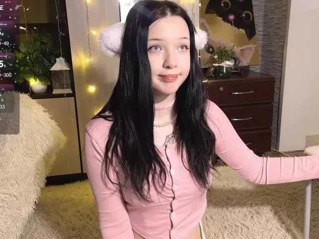 Offline michelle-roze on BongaCams