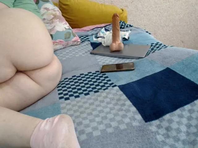 Freechat MILAax on BongaCams