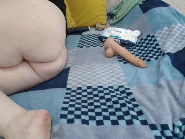 Freechat MILAax on BongaCams