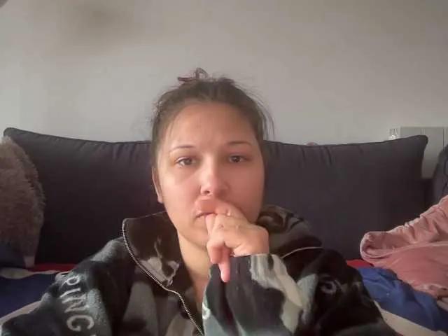 Offline Minettesexy24 on BongaCams