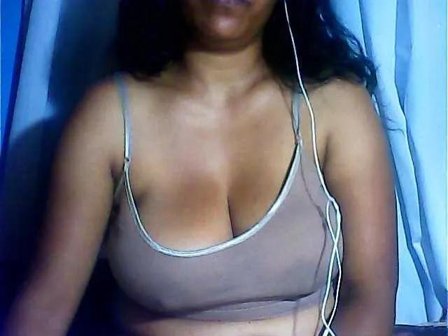 Offline MIRANDAW on BongaCams