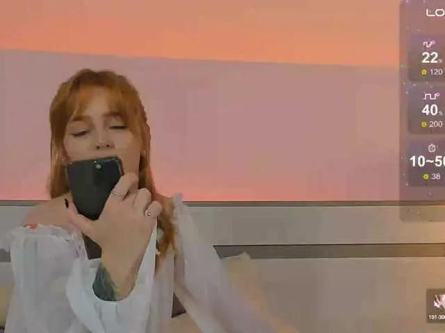 Offline MissRedFox on BongaCams