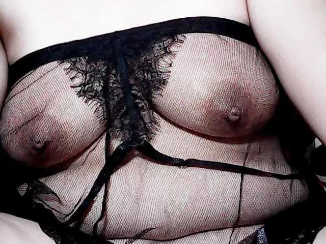 Freechat MoanFormebb on BongaCams