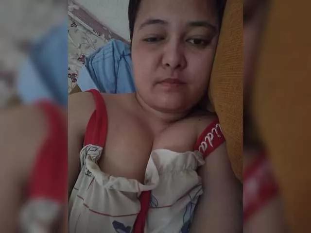 Offline Molly-Janette on BongaCams