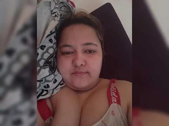 Offline Molly-Janette on BongaCams