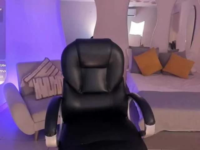 Offline MorganHicks on BongaCams