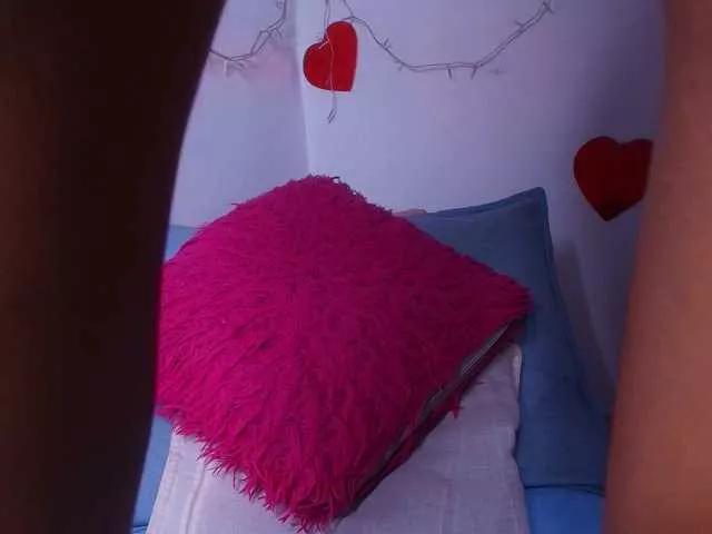 Offline naomi-k on BongaCams