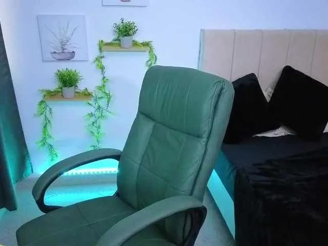 Freechat NathiMedusa on BongaCams