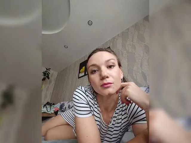 Offline Olia-81 on BongaCams
