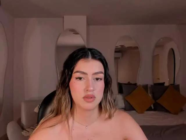 Freechat PaulinaSantos1 on BongaCams