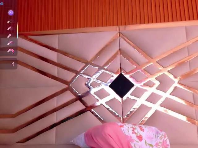 Offline playfulcurvy on BongaCams