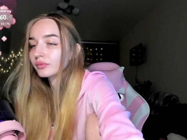 Offline Polikinesis on BongaCams