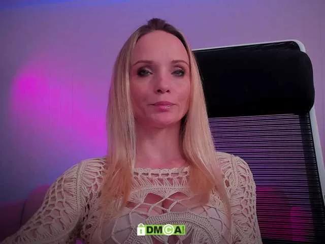 Offline purple-love on BongaCams