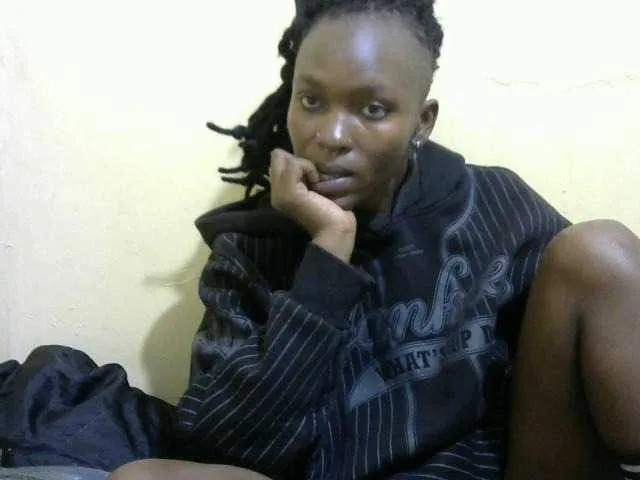 Freechat Queenfey on BongaCams