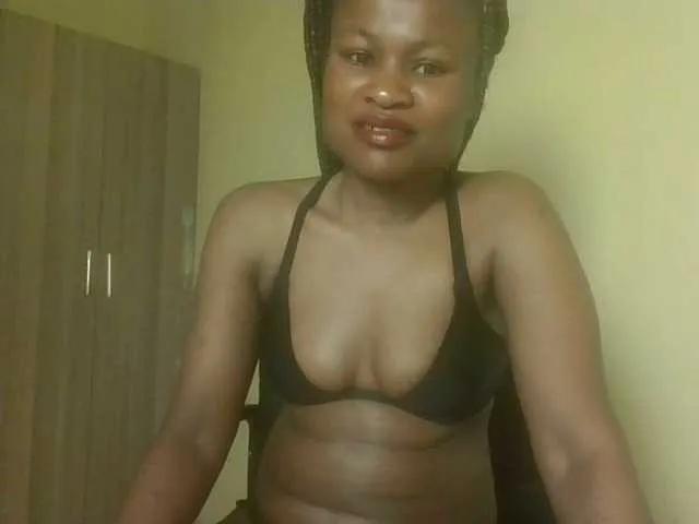 Freechat queenivy on BongaCams