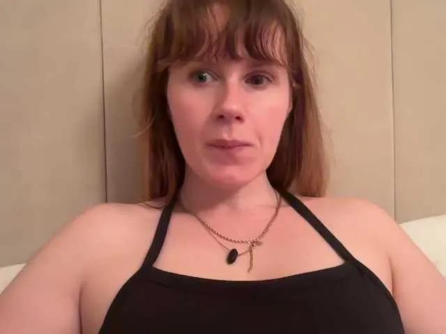 Offline REDHEADROSIE on BongaCams