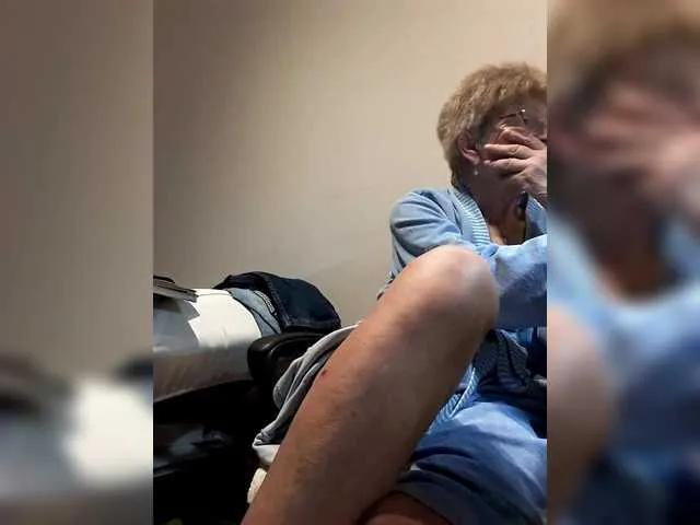 Offline Reife-dame on BongaCams