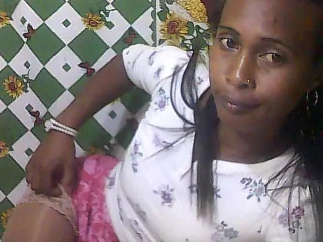 Offline Reine2delice on BongaCams