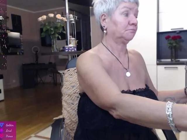 Offline roxana-brooks on BongaCams