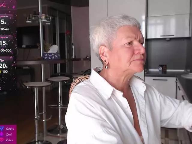 Offline roxana-brooks on BongaCams