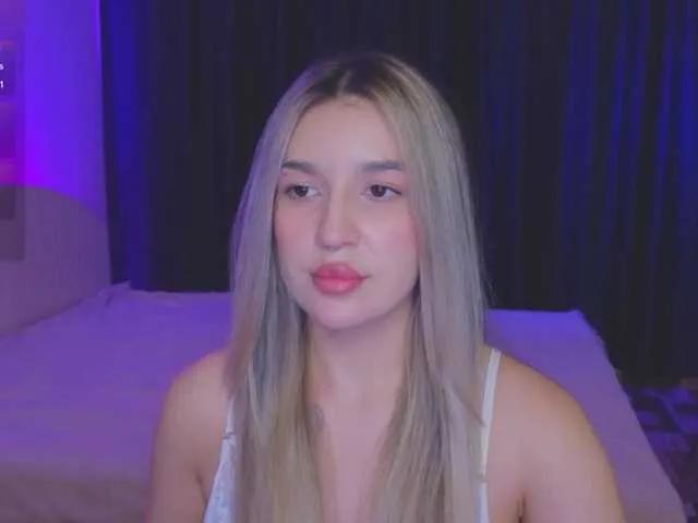 Offline RoxyChilli on BongaCams