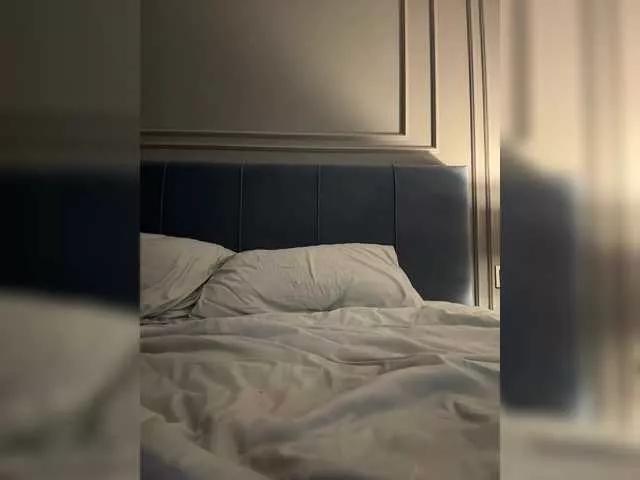 Offline RoxyDoll on BongaCams