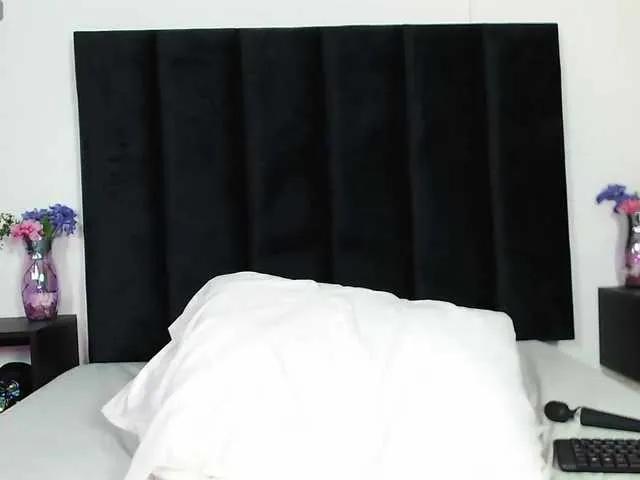 Freechat Scarlet-Ray on BongaCams