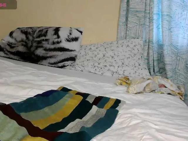 Offline sexy-dee on BongaCams