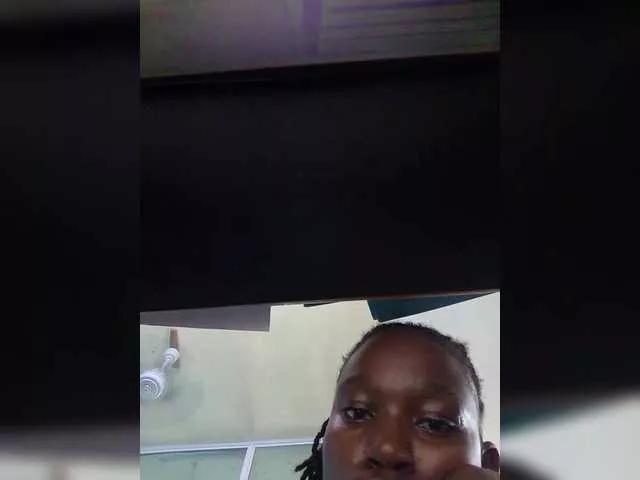 Offline sexy-dee on BongaCams