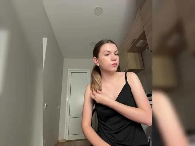 Offline Sexycikas on BongaCams