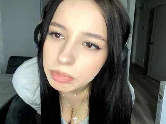 Offline ShandraVanderwege on BongaCams