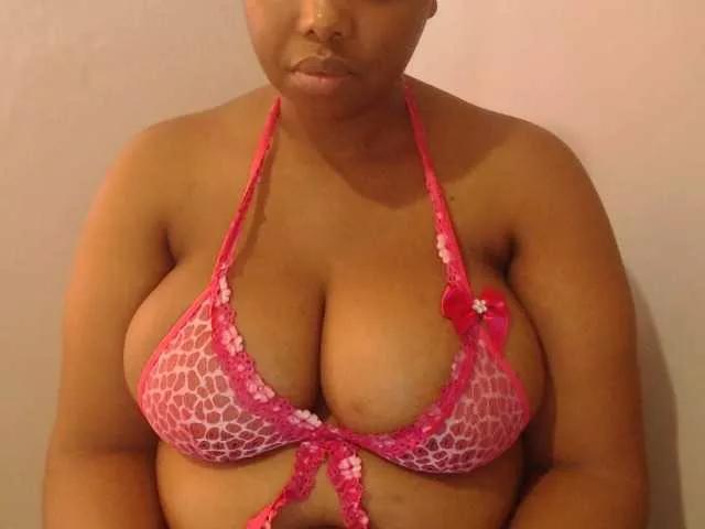 Freechat SweetApple on BongaCams