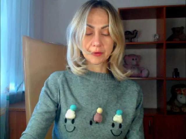 Offline Tanya6547 on BongaCams