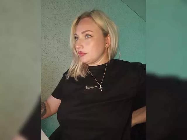 Freechat Tanysha-1 on BongaCams