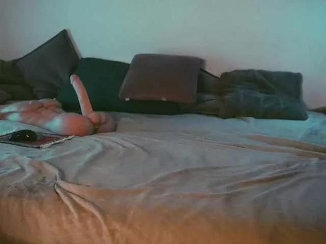 Freechat TouchMyAss on BongaCams