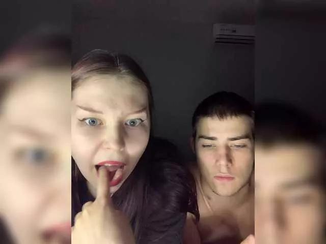 Offline TUYA2 on BongaCams