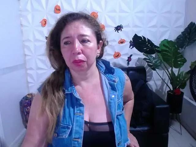 Freechat Valentina-mature on BongaCams