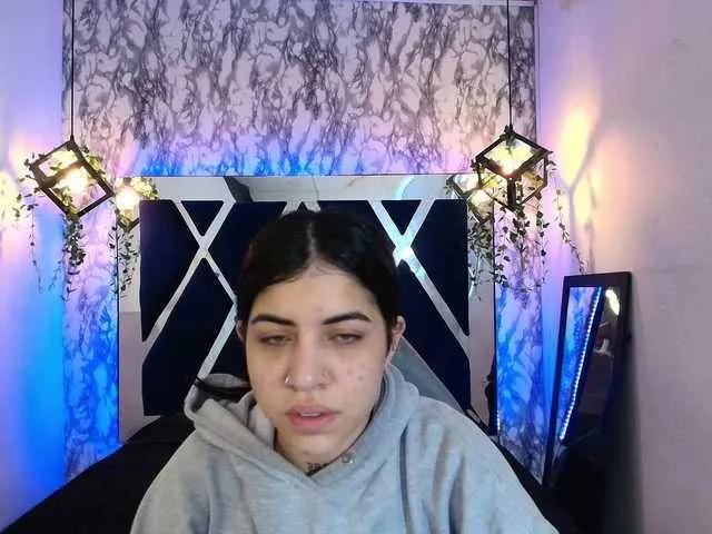 Offline violetsmith on BongaCams