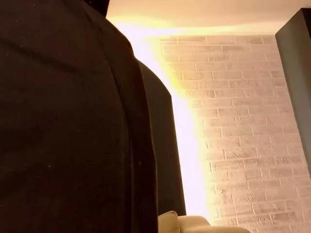 ViolettCastel — Emotional connection: Feeling wanted, understood and valued.

Stimulating conversations: Talking about interesting topics or sharing fantasies.

Seduction games: Messages, glances, subtle touches.