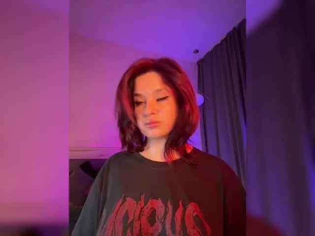 Freechat WhoreMira on BongaCams